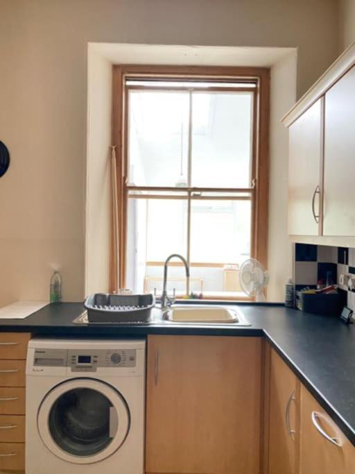 St John'S Flat Spacious Accomodation Dalry  Exterior photo