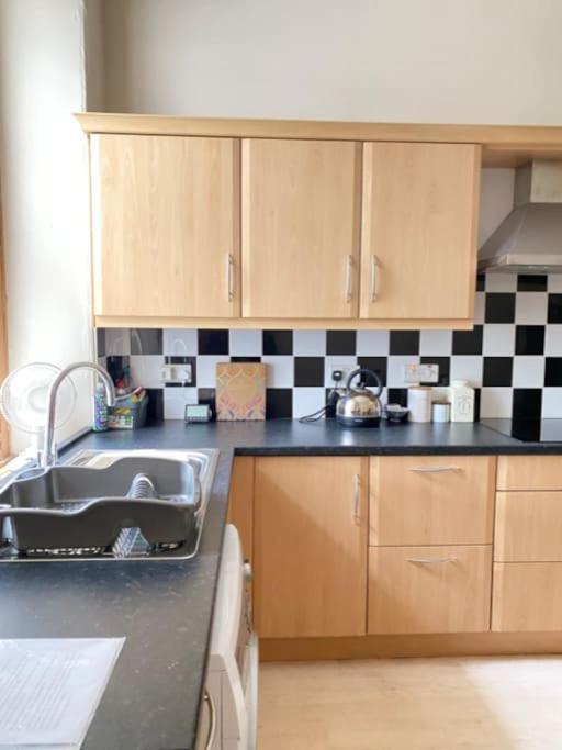 St John'S Flat Spacious Accomodation Dalry  Exterior photo